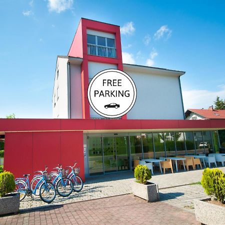 Simbol Rooms With Free Private Parking Ljubljana Luaran gambar