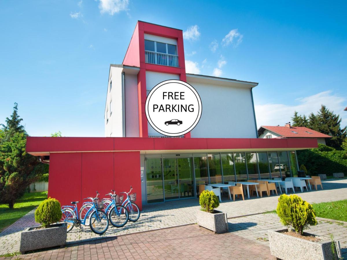 Simbol Rooms With Free Private Parking Ljubljana Luaran gambar