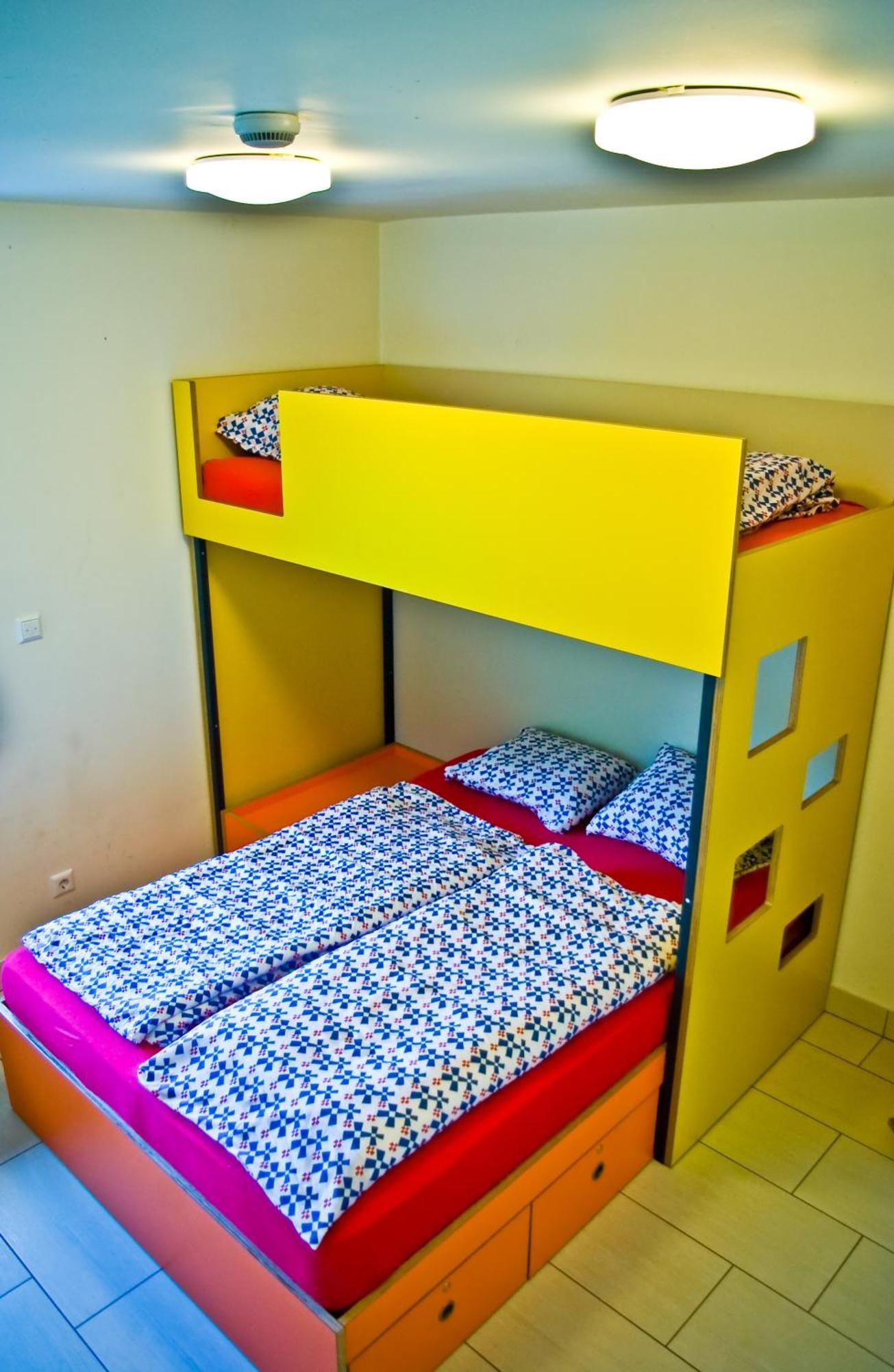 Simbol Rooms With Free Private Parking Ljubljana Luaran gambar